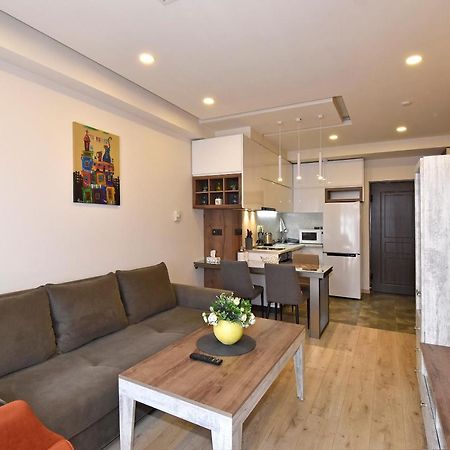 Home4You Apartments On Koghbatsi Erivan Dış mekan fotoğraf