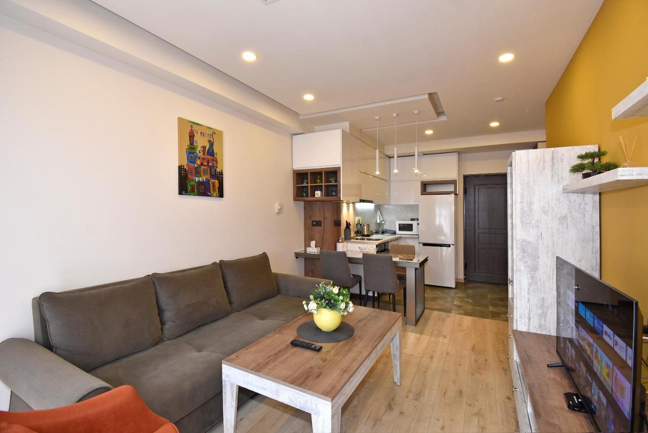 Home4You Apartments On Koghbatsi Erivan Dış mekan fotoğraf