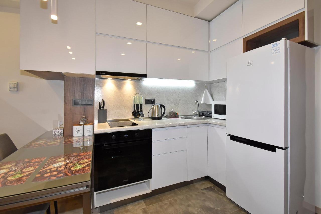 Home4You Apartments On Koghbatsi Erivan Dış mekan fotoğraf